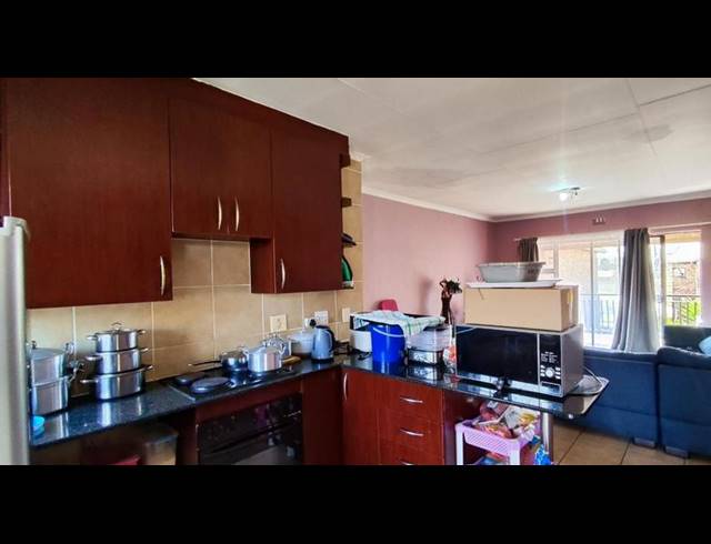 2 BEDROOM APARTMENT FOR SALE IN RAND COLLERIES